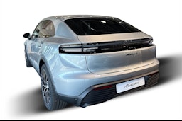 harmaa Porsche Macan 2025 kuva 2.