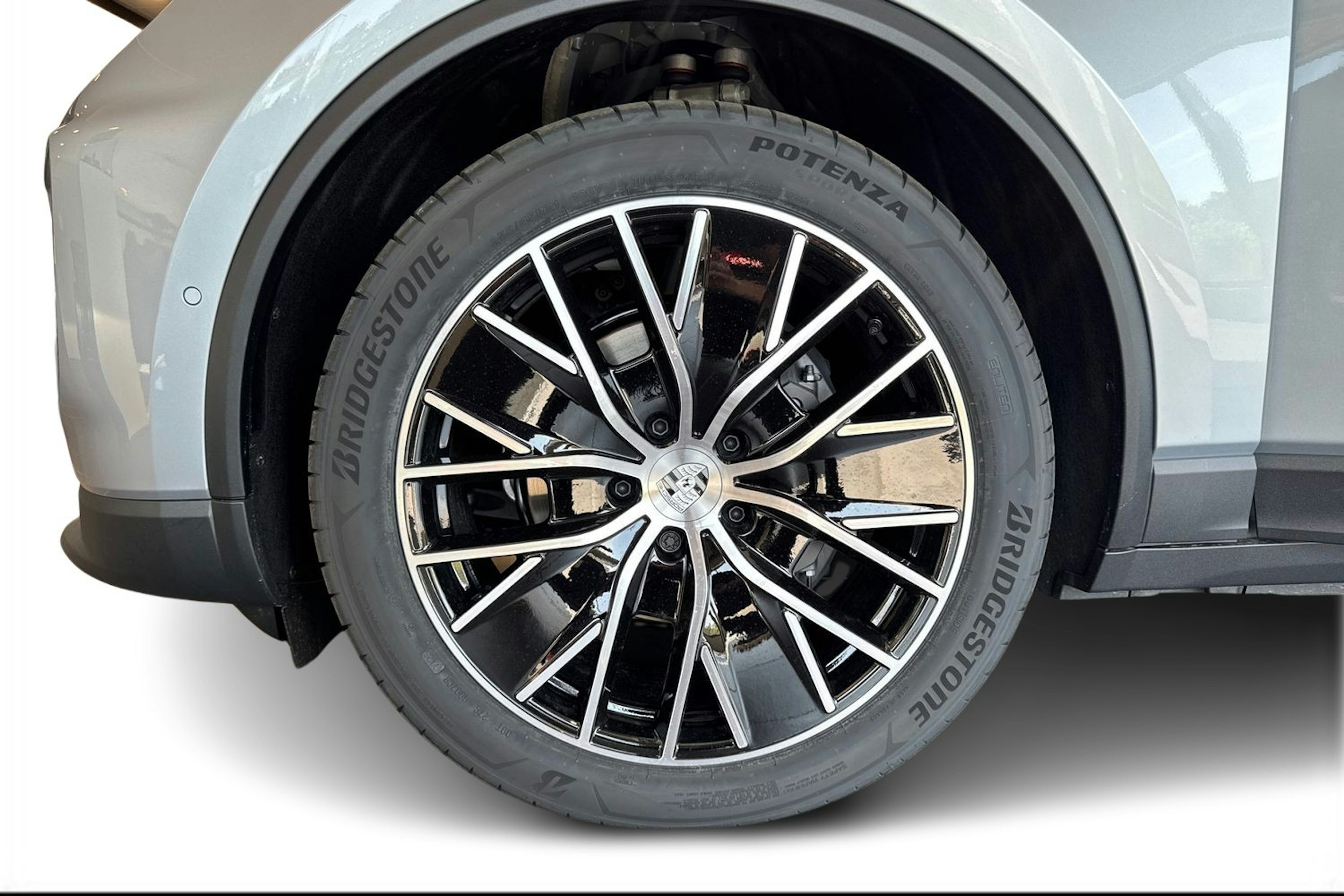 harmaa Porsche Macan 2025 kuva 9.