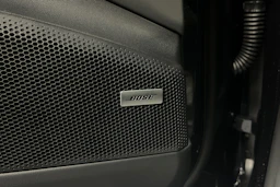 harmaa Porsche Macan 2026 kuva 16.