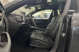 harmaa Porsche Macan 2026 kuva 23.