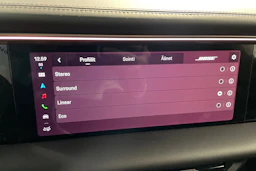 Musta Porsche Macan 2026 kuva 13.