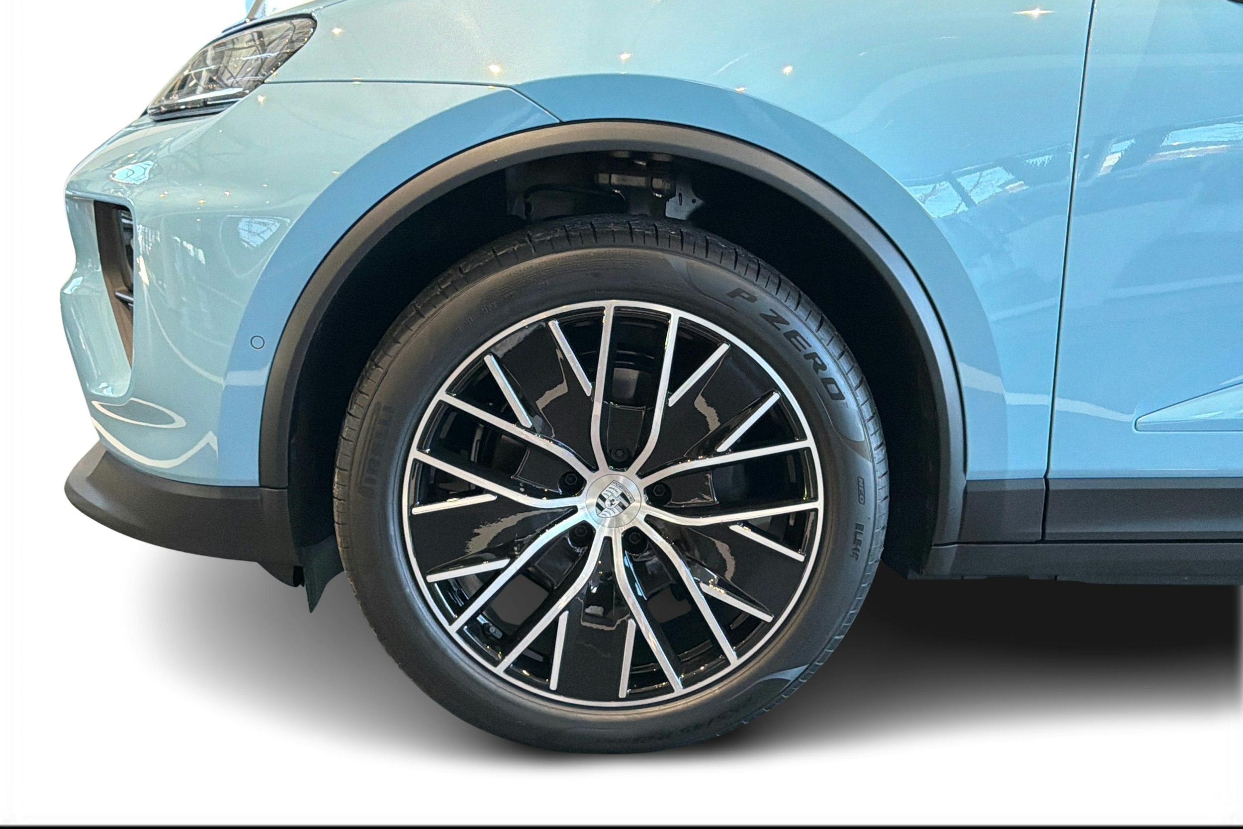 sininen Porsche Macan 2026 kuva 9.