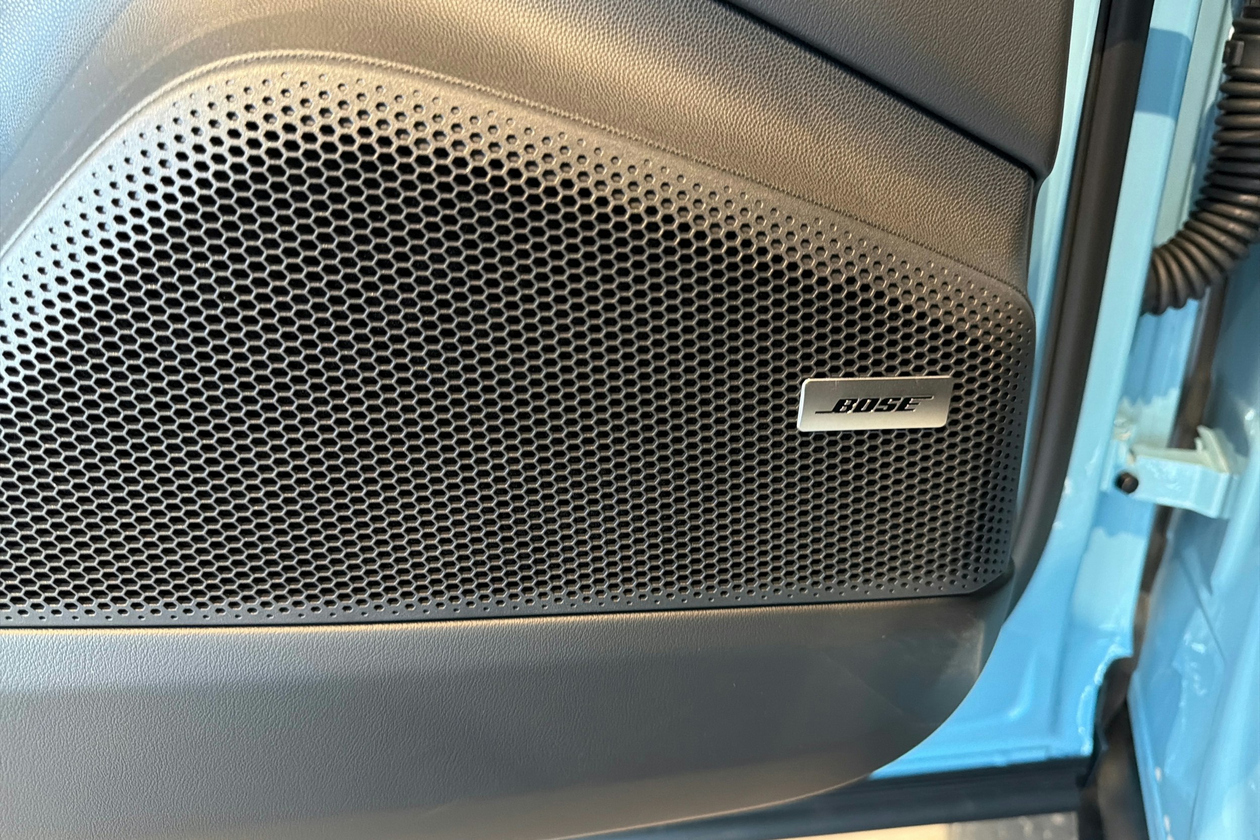 sininen Porsche Macan 2026 kuva 21.