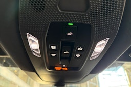 sininen Porsche Macan 2026 kuva 27.