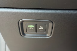 sininen Porsche Macan 2026 kuva 29.