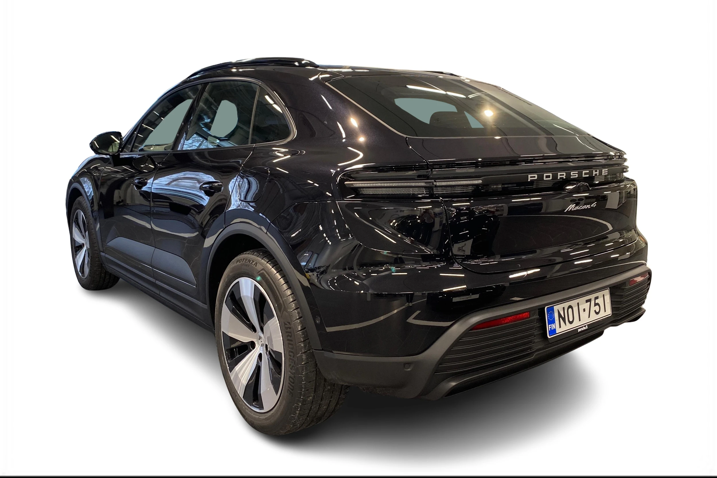 musta Porsche Macan 2026 kuva 2.
