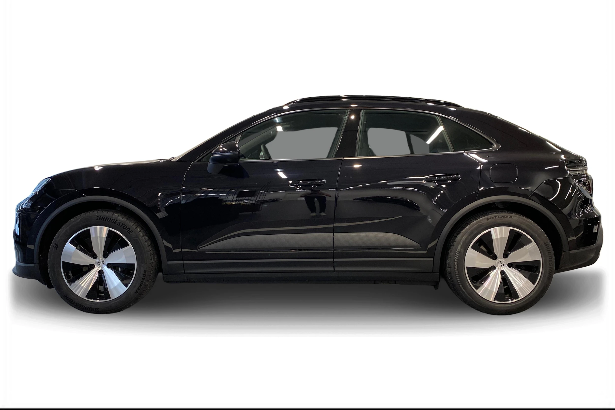 musta Porsche Macan 2026 kuva 4.