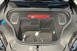 musta Porsche Macan 2026 kuva 12.