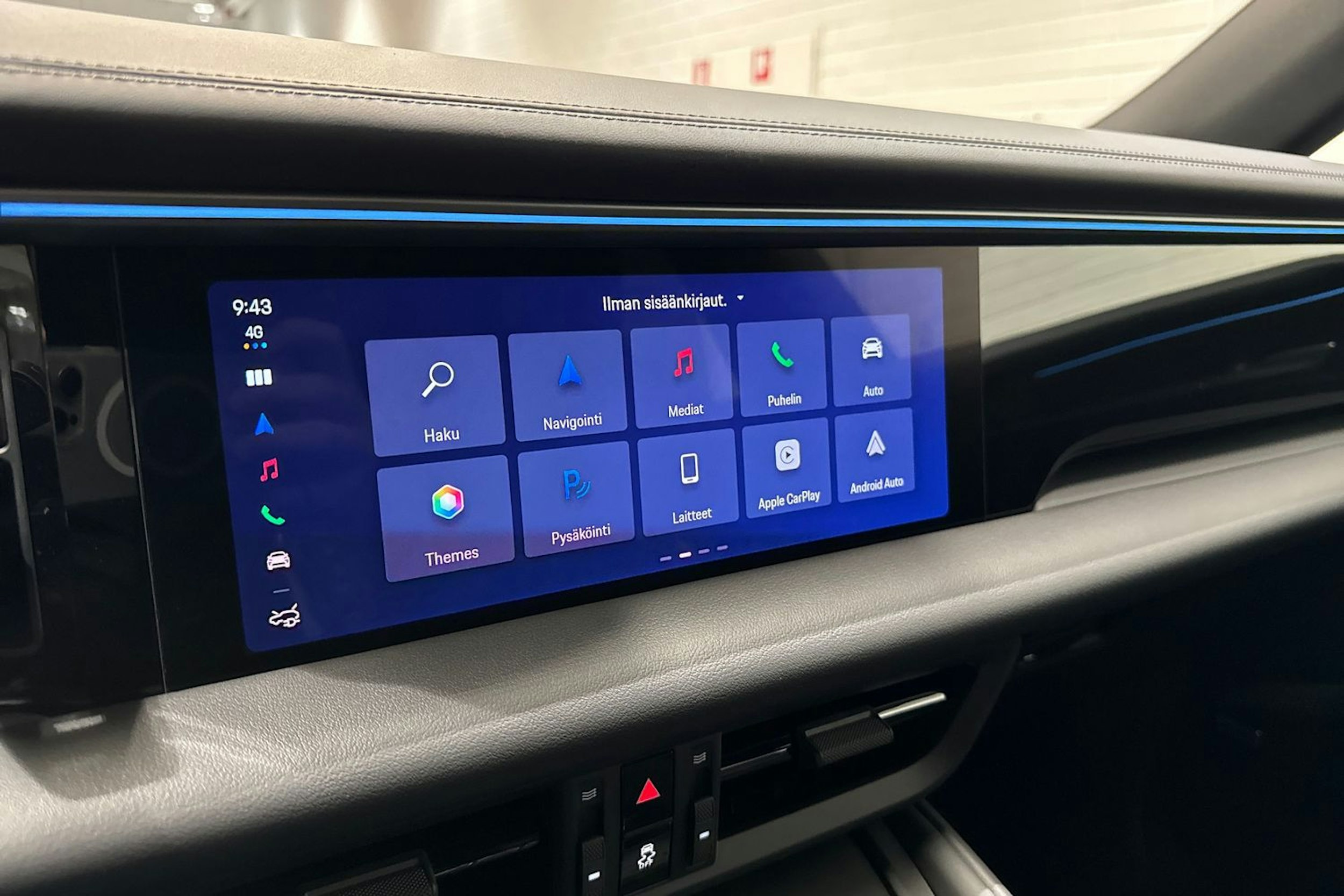 valkoinen Porsche Macan 2026 kuva 15.