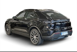 met. musta Porsche Macan 2026 kuva 2.