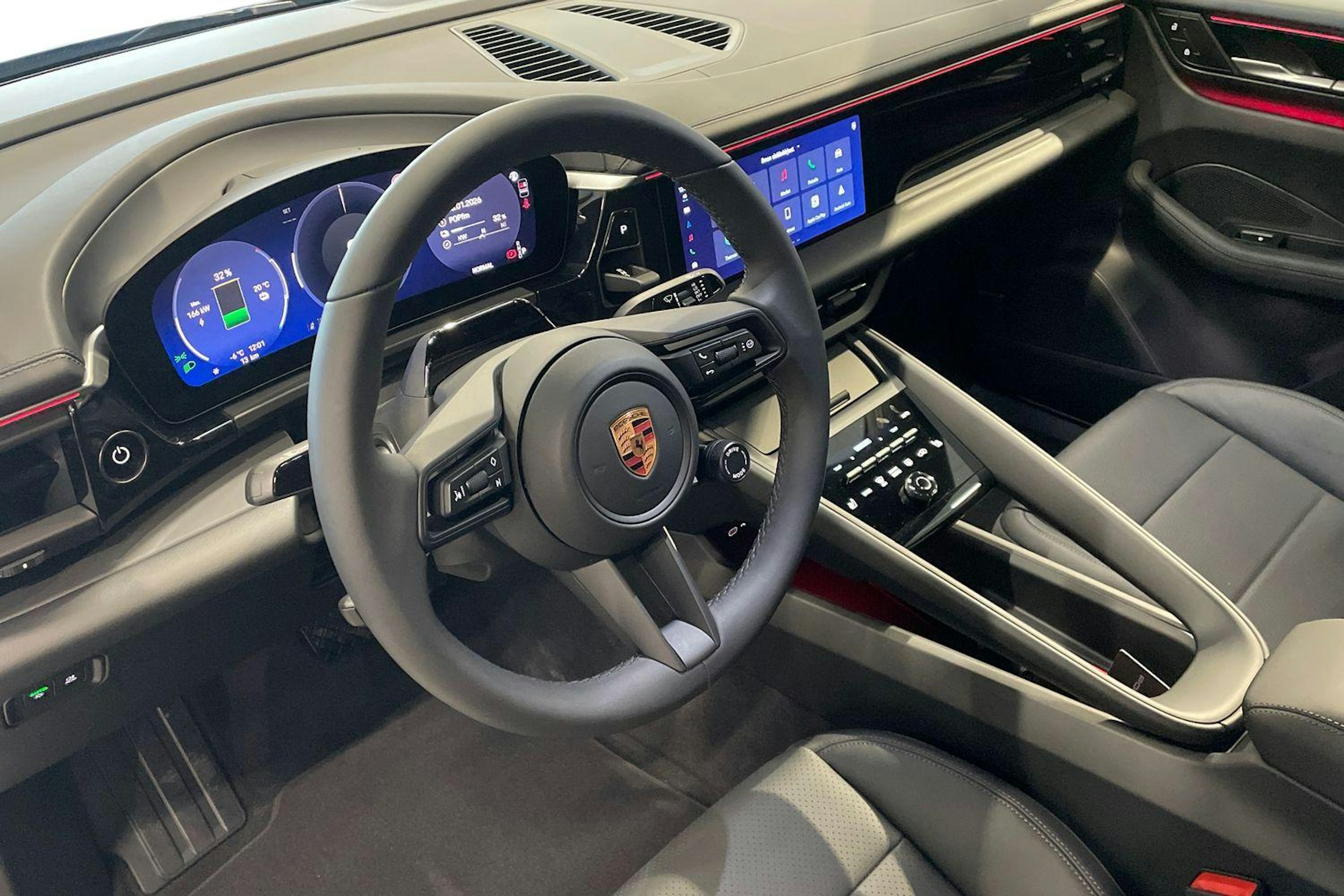 met. musta Porsche Macan 2026 kuva 6.