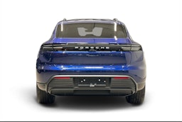 sininen Porsche Macan 2026 kuva 3.