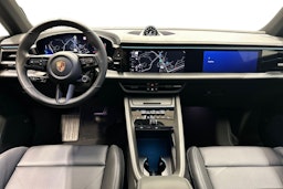 sininen Porsche Macan 2026 kuva 7.