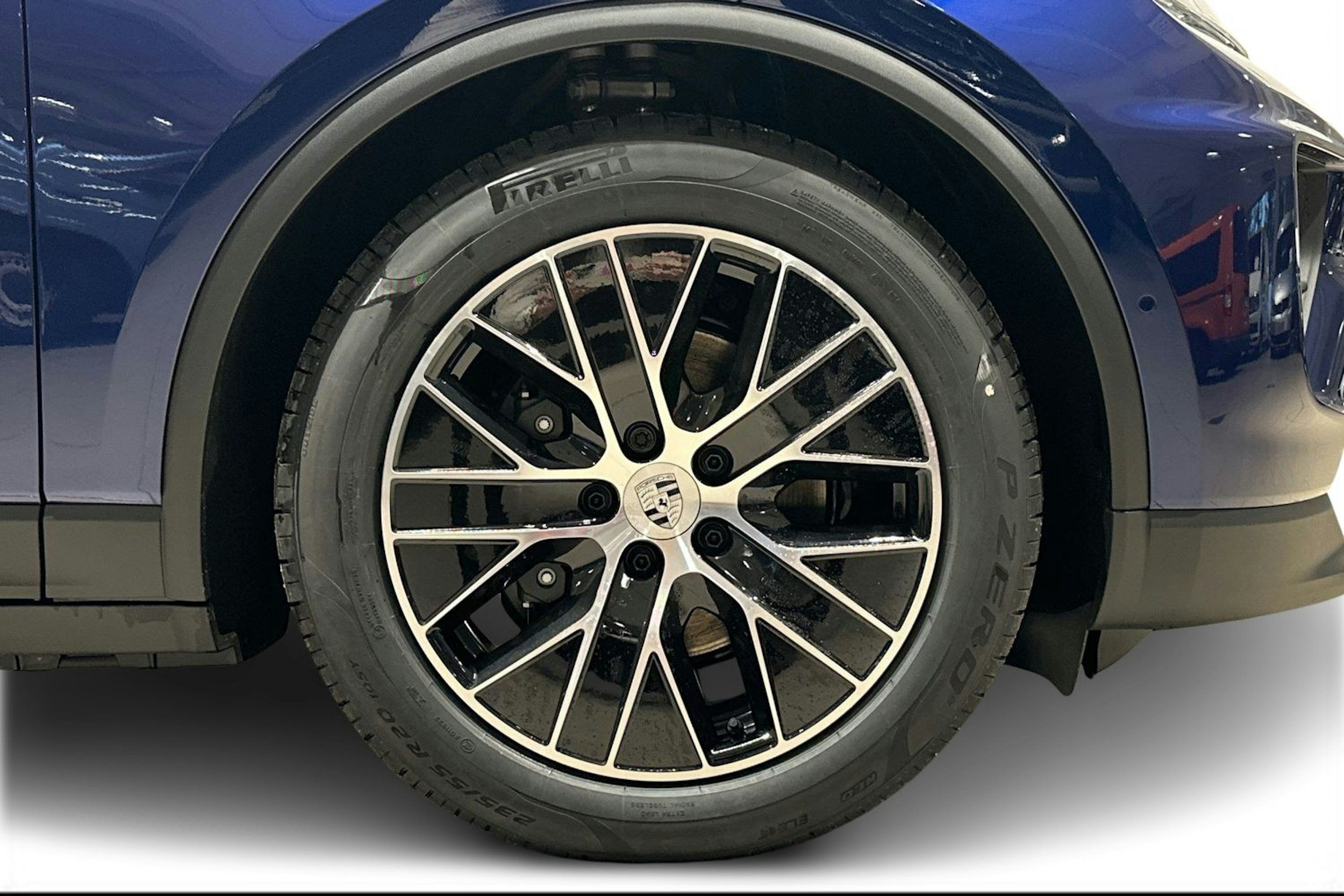 sininen Porsche Macan 2026 kuva 9.