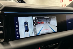 sininen Porsche Macan 2026 kuva 27.