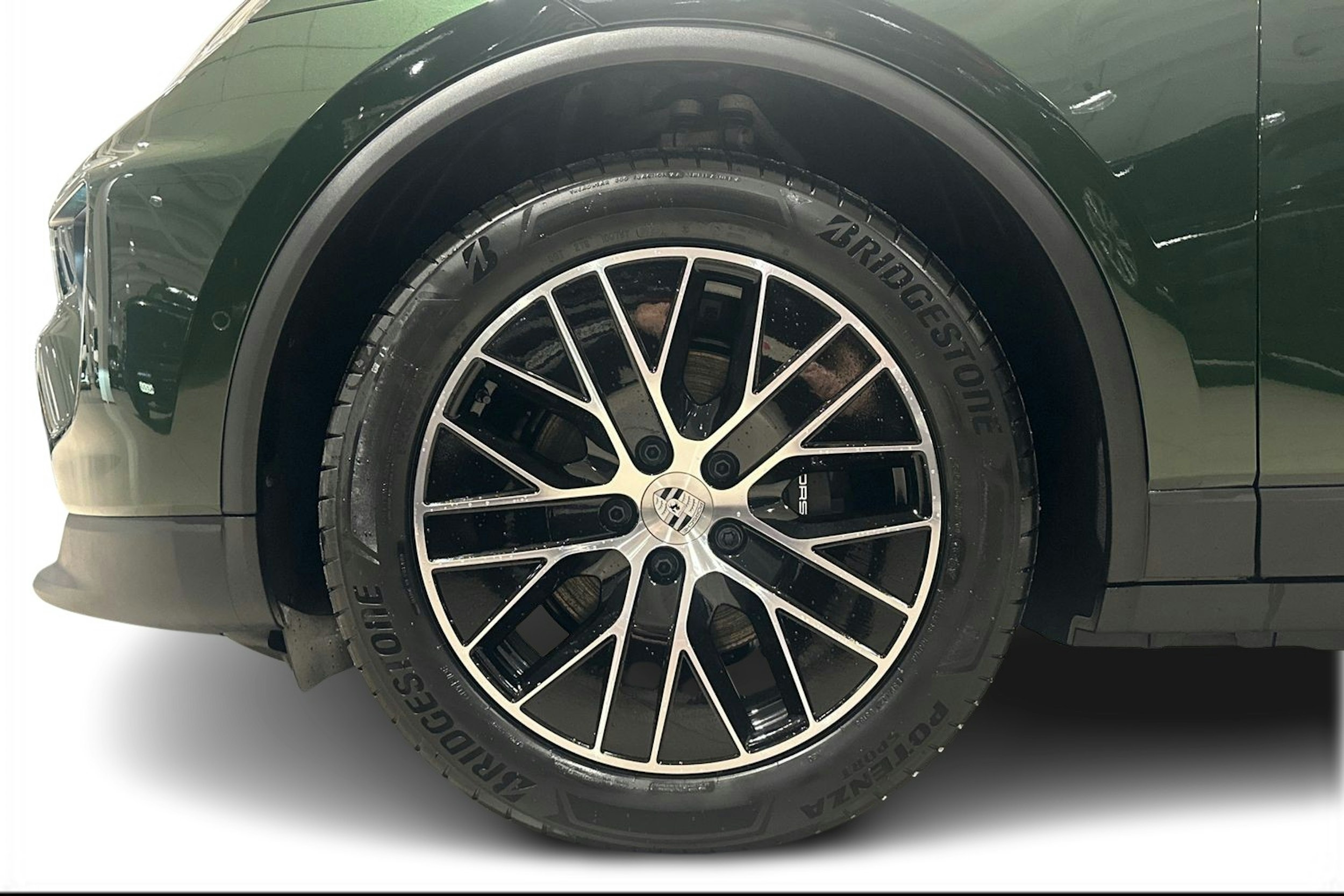 vihreä Porsche Macan 2026 kuva 9.