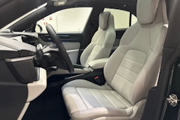 vihreä Porsche Macan 2026 kuva 17.