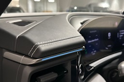 vihreä Porsche Macan 2026 kuva 23.