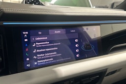 vihreä Porsche Macan 2026 kuva 28.