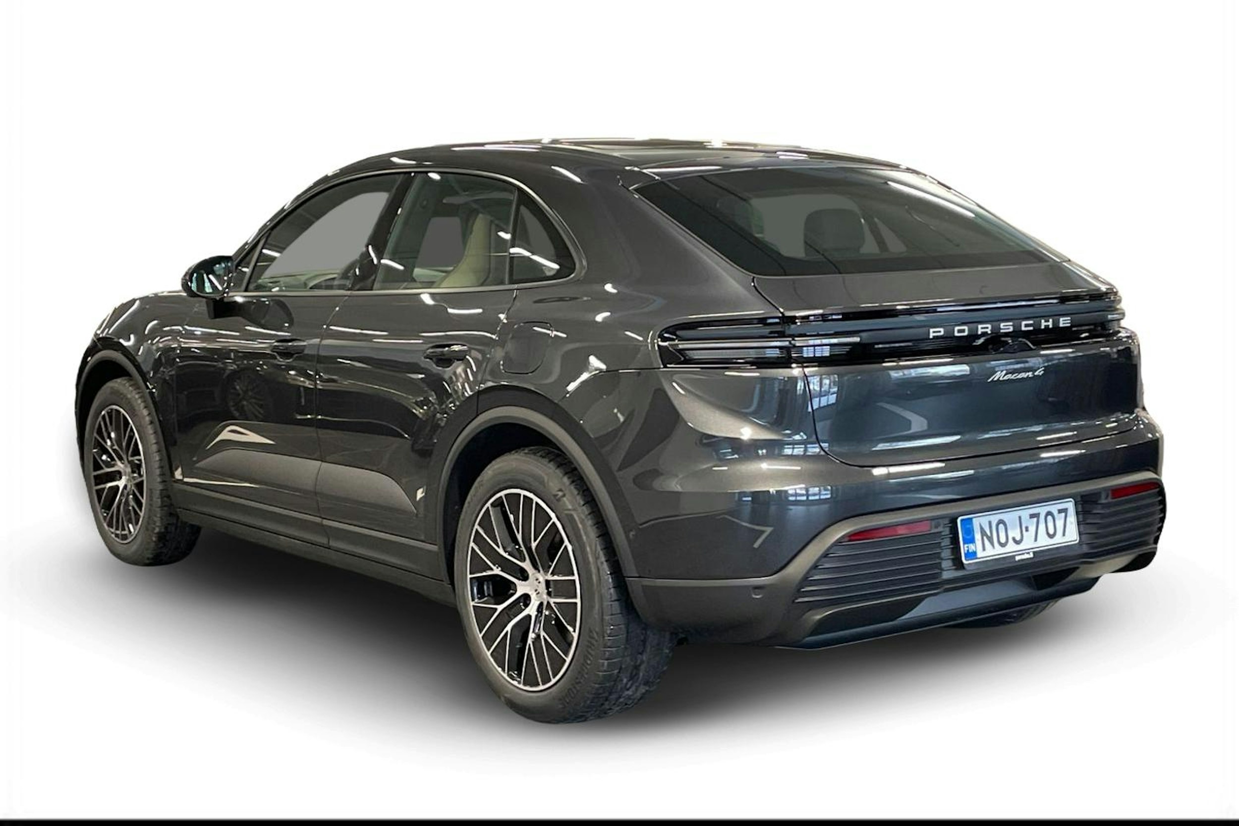met. harmaa Porsche Macan 2026 kuva 2.