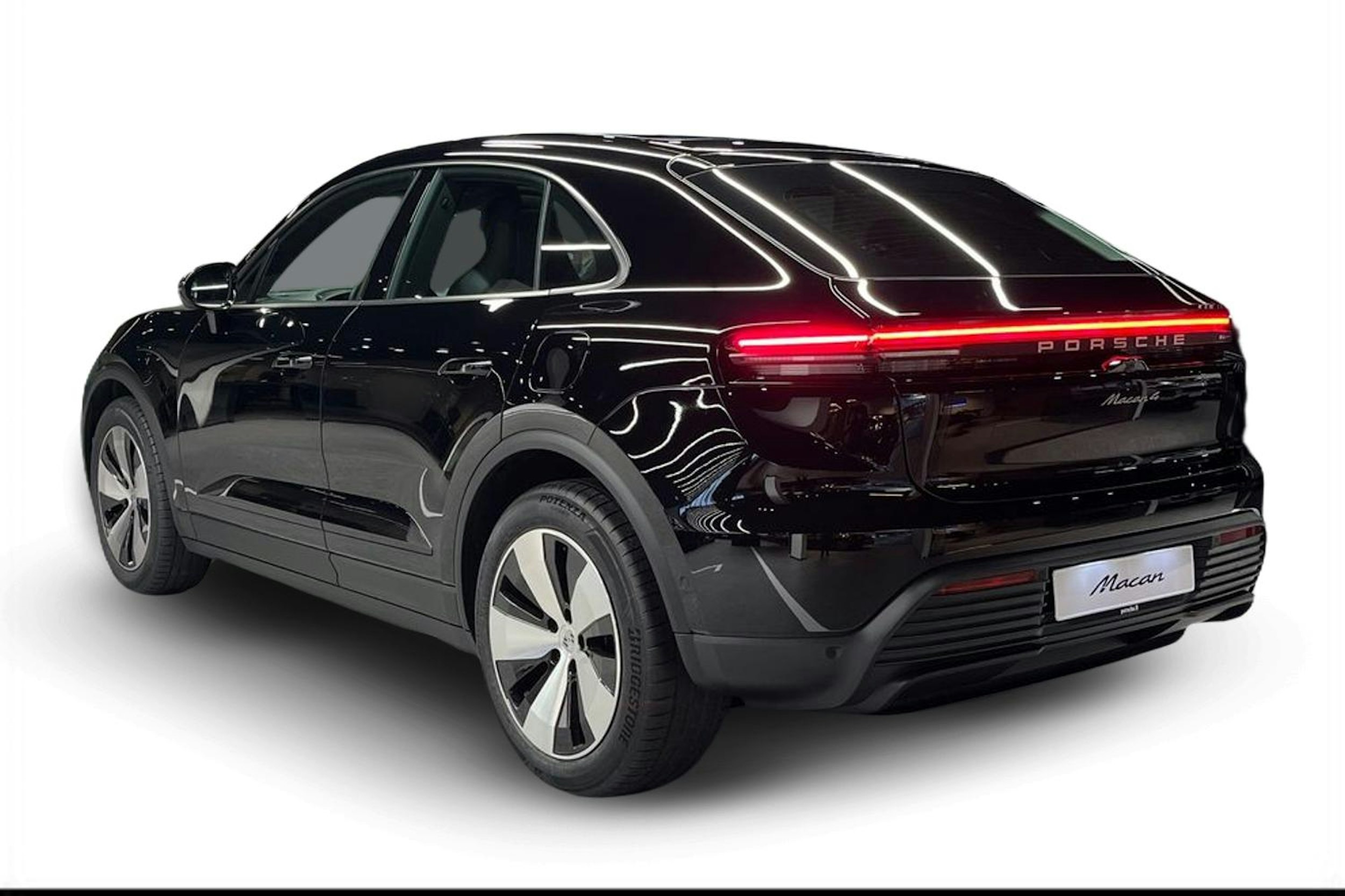 musta Porsche Macan 2026 kuva 2.