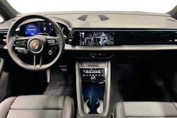 musta Porsche Macan 2026 kuva 7.