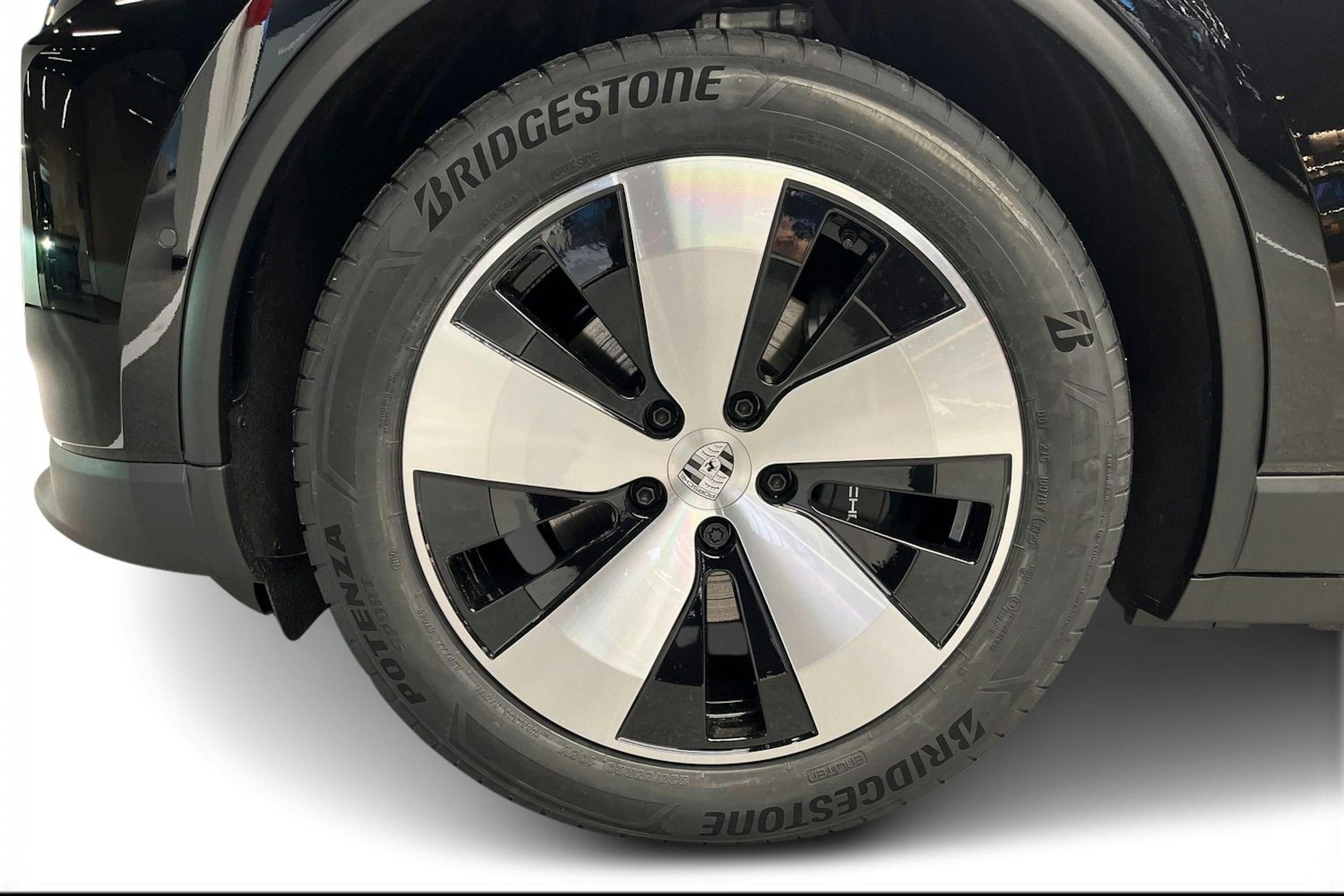 musta Porsche Macan 2026 kuva 9.