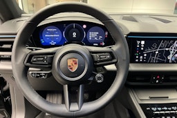 musta Porsche Macan 2026 kuva 13.