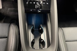 musta Porsche Macan 2026 kuva 16.