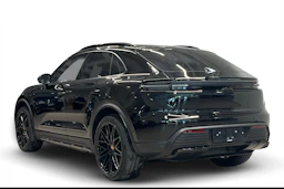 musta Porsche Macan 2026 kuva 2.