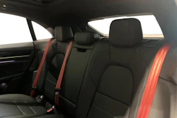musta Porsche Macan 2026 kuva 8.