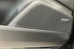 musta Porsche Macan 2026 kuva 17.