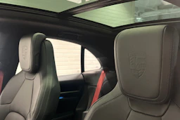 musta Porsche Macan 2026 kuva 19.