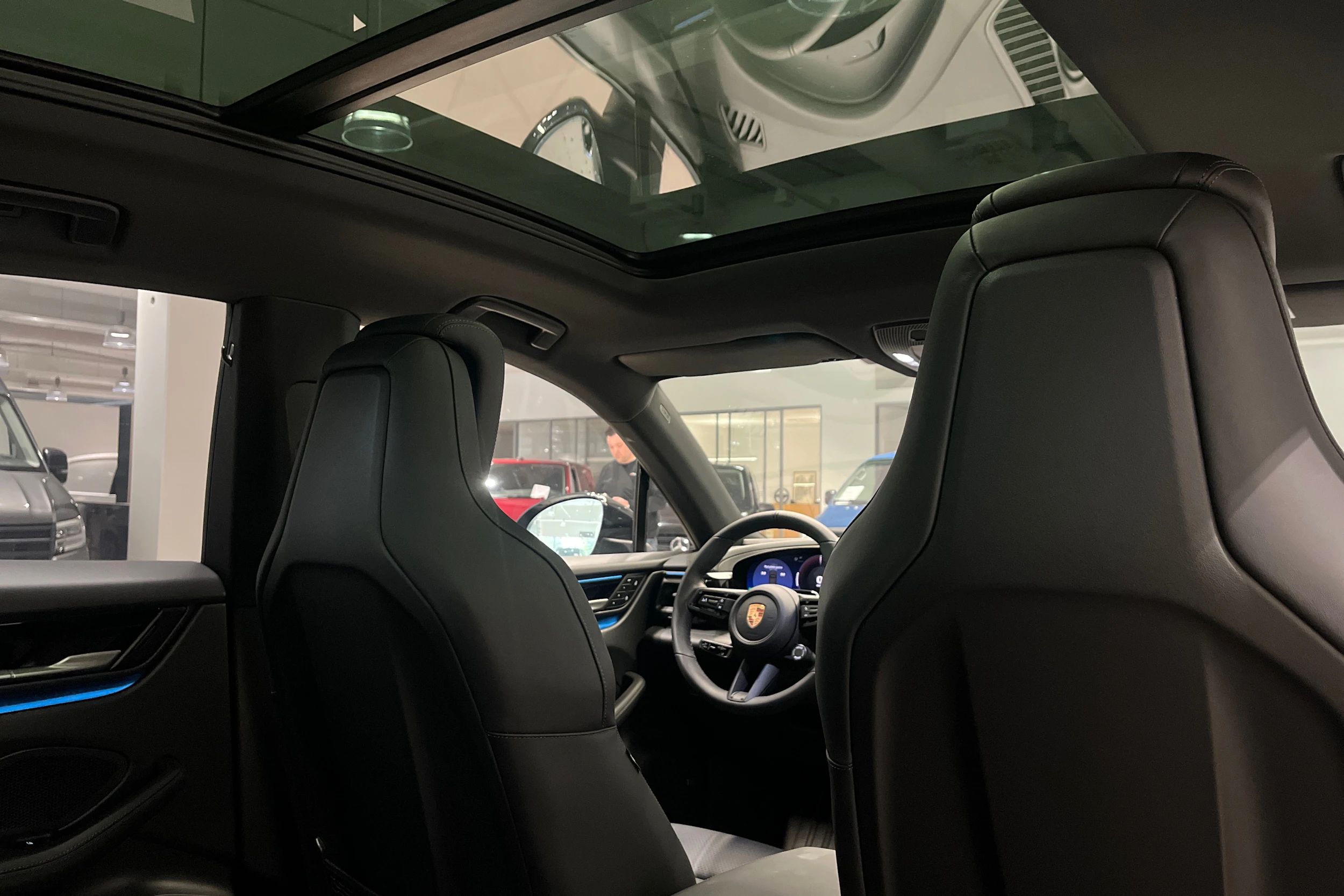 musta Porsche Macan 2026 kuva 21.