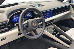 harmaa Porsche Macan 2026 kuva 7.