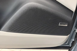 harmaa Porsche Macan 2026 kuva 25.