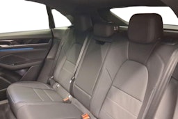 musta Porsche Macan 2026 kuva 8.