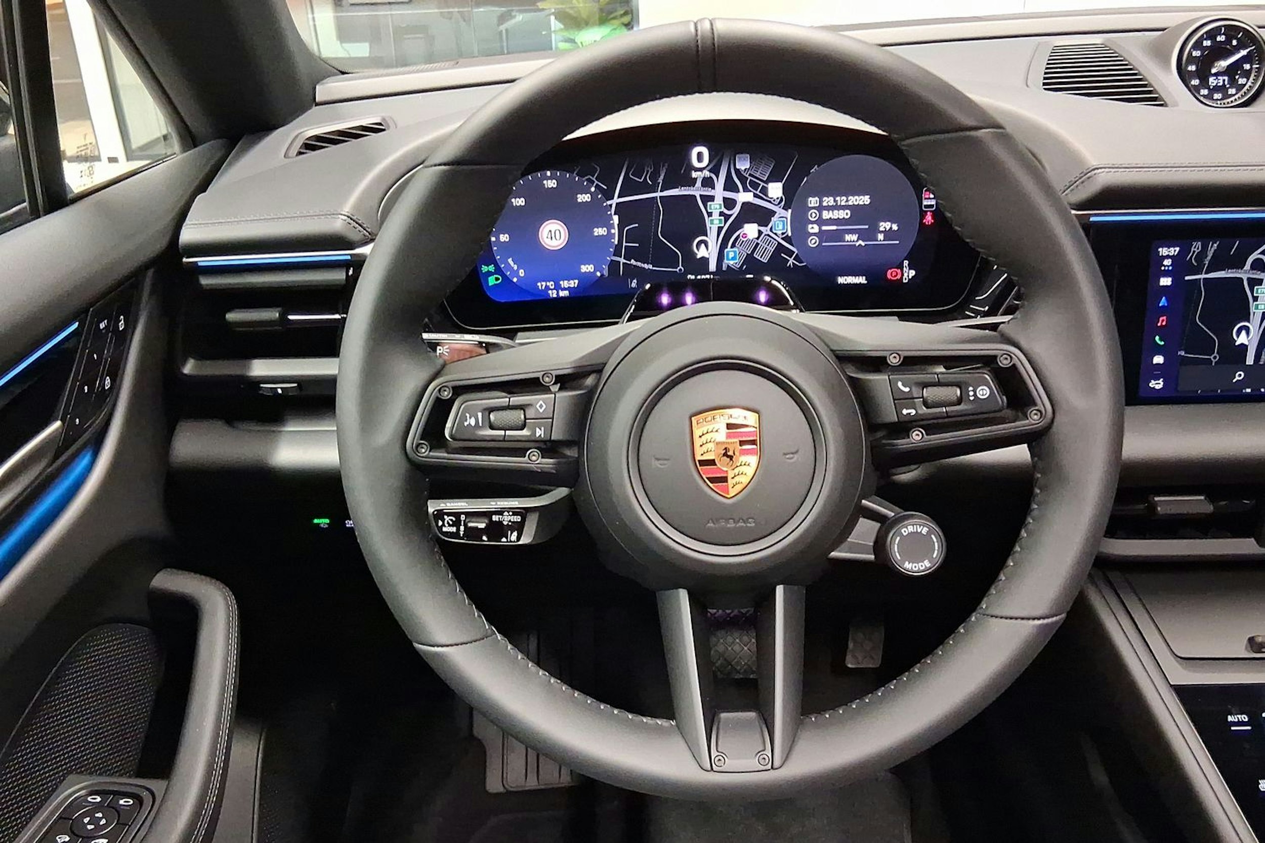 musta Porsche Macan 2026 kuva 14.