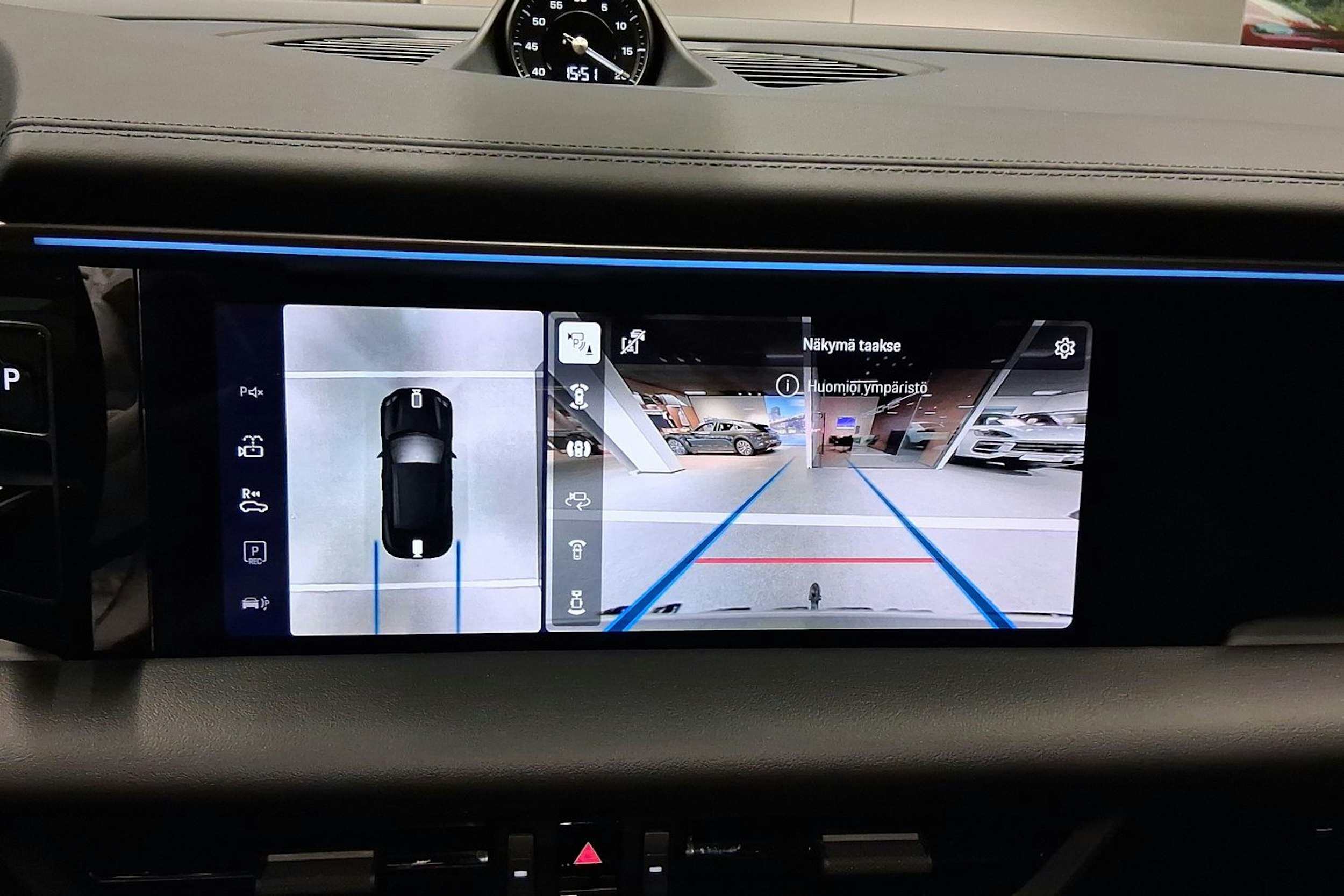 musta Porsche Macan 2026 kuva 15.