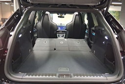 musta Porsche Macan 2026 kuva 20.