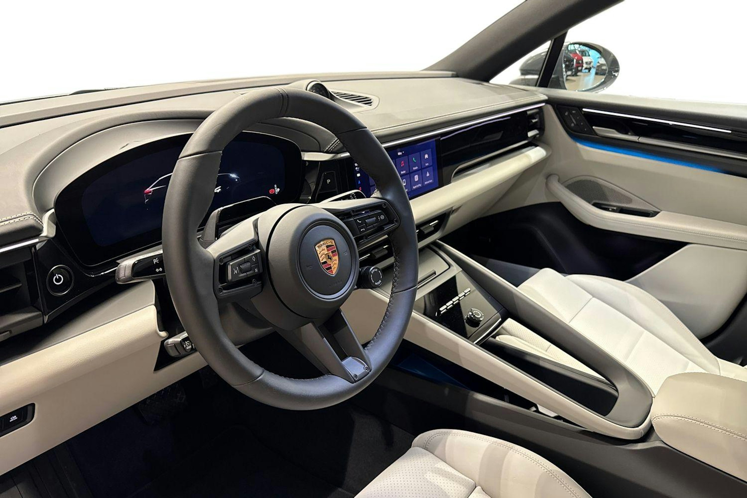 harmaa Porsche Macan 2026 kuva 6.