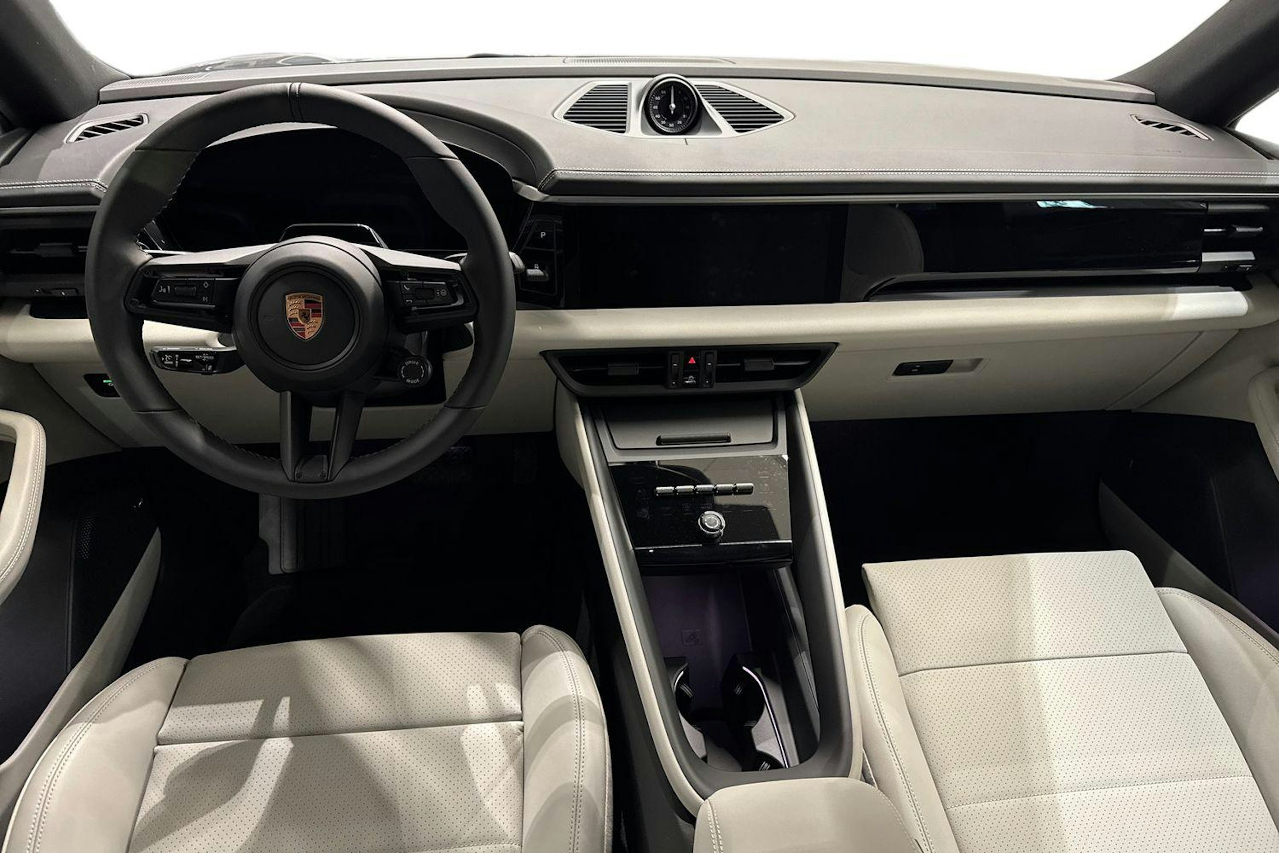 harmaa Porsche Macan 2026 kuva 7.