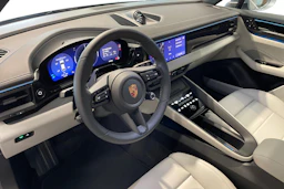 harmaa Porsche Macan 2026 kuva 6.
