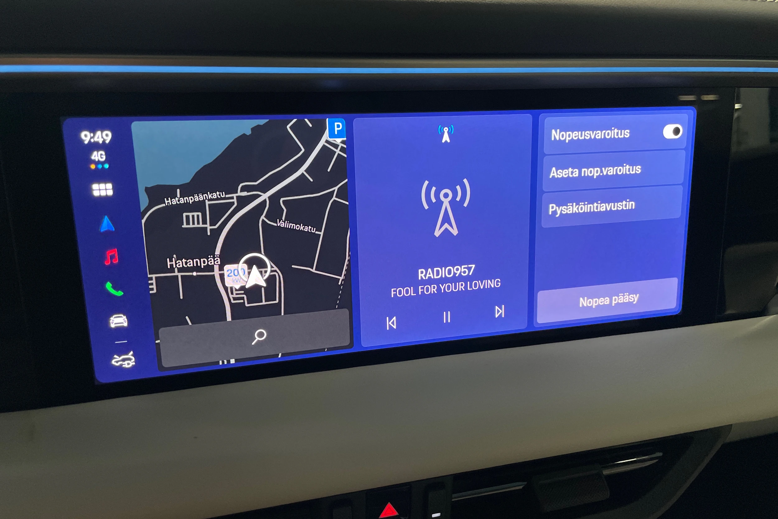 harmaa Porsche Macan 2026 kuva 10.
