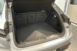 harmaa Porsche Macan 2026 kuva 21.