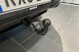 harmaa Porsche Macan 2026 kuva 22.