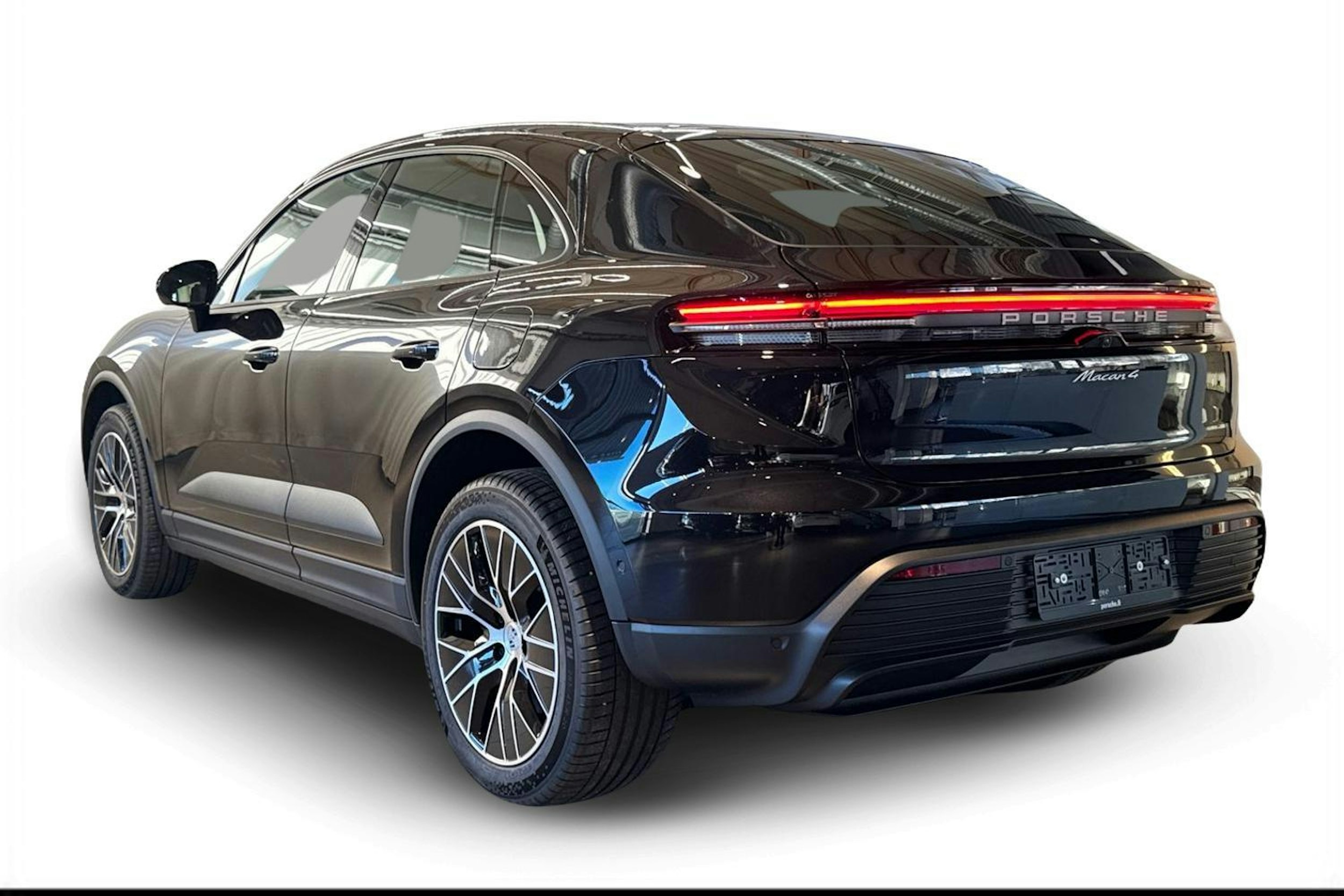 met. musta Porsche Macan 2026 kuva 2.