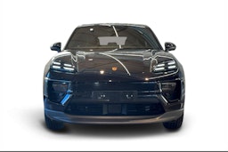 met. musta Porsche Macan 2026 kuva 4.