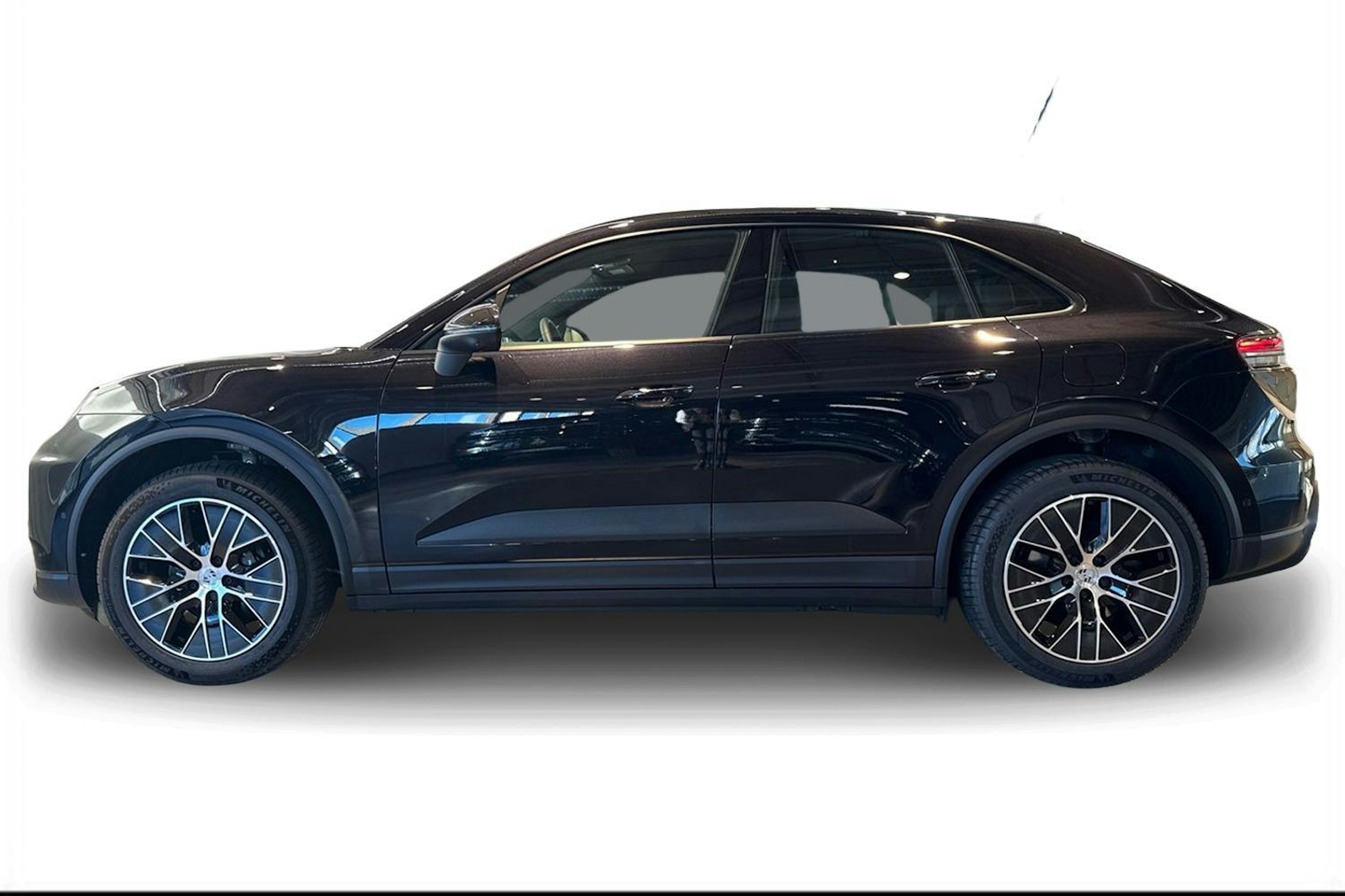 met. musta Porsche Macan 2026 kuva 5.