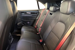 met. musta Porsche Macan 2026 kuva 8.